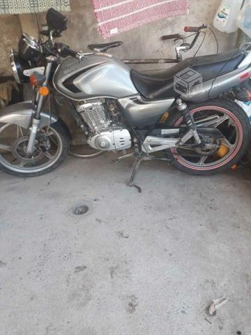 Suzuki en 125 2a