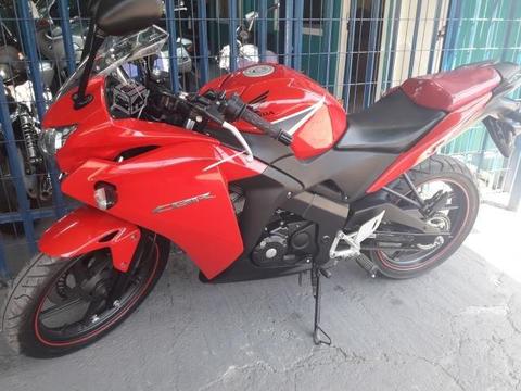 Honda CBR 150 Super económica