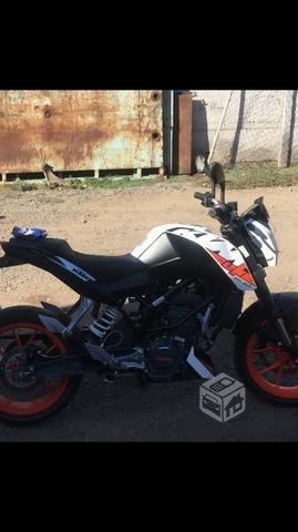 Motocicleta ktm Duke