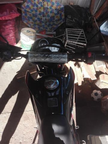 Moto UM DSRX 200 