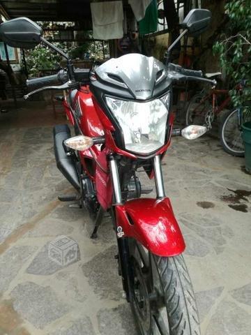 Moto Honda CB Invicta 150cc