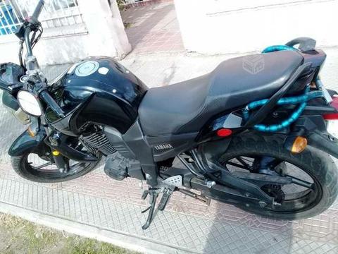 Moto yamaha fz 16