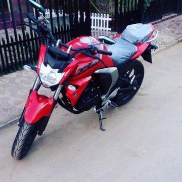 Moto yamaha fzn 150