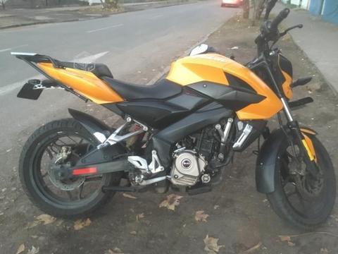 Moto PULSAR NS 200