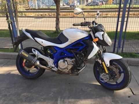 Suzuki sfv 650 gladius