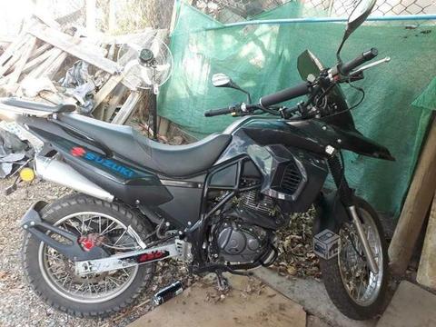 Motocicleta marca pkm 250