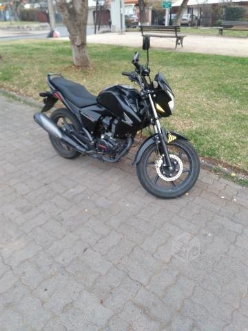 moto Honda invicta