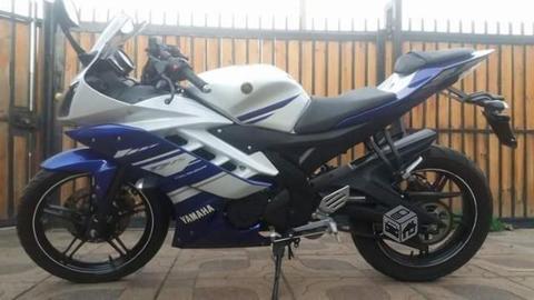 Yamaha R15 2016