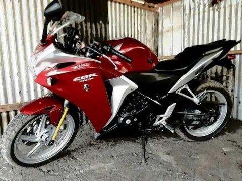 Honda cbr 250