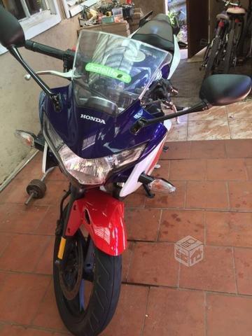 Moto Honda CBR 250 2013