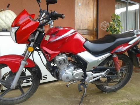 Honda new storm 125 año 2012