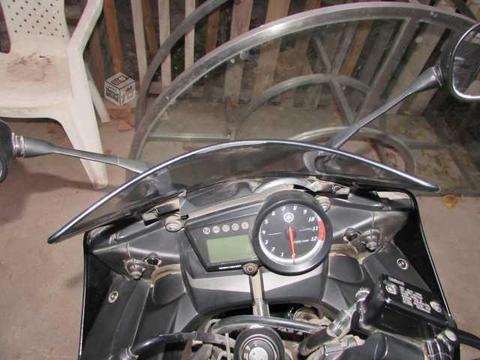 Yamaha R15 excelente estado
