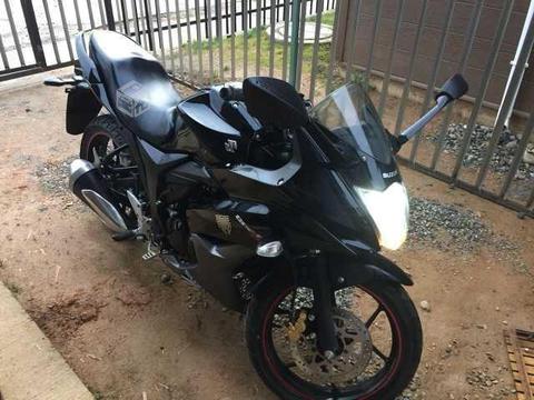 Moto Suzuki