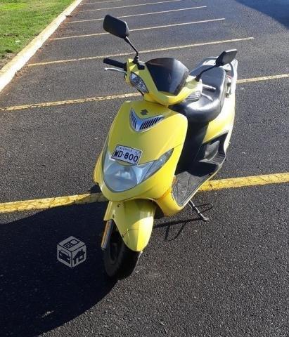 Suzuki ann 125 scooter