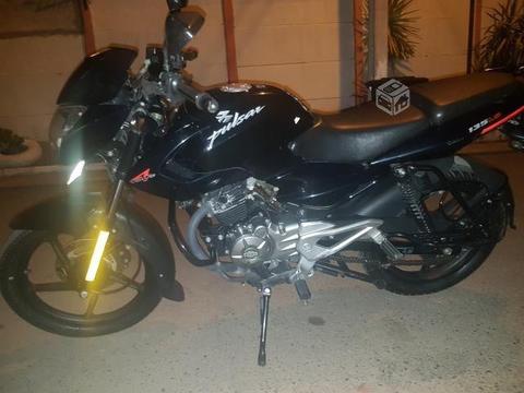 moto pulsar 135