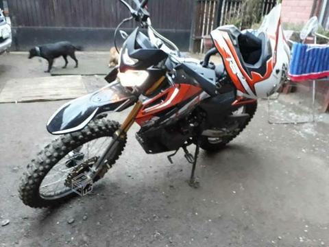 Moto um dsr