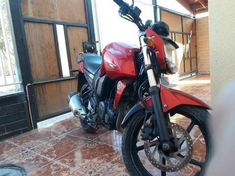 Moto yamaha 125cc año 2013