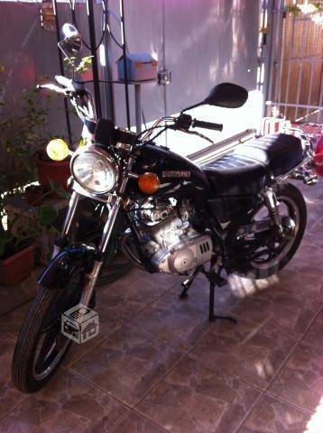 Motocicleta Suzuki GN 125