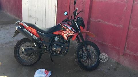 Moto Loncin Lx200