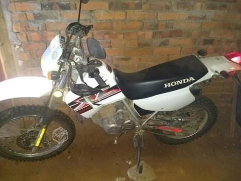 Moto Honda XL200