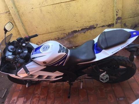 Yamaha R15 SE 2014