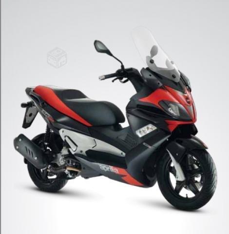 Moto Aprilia SR 300