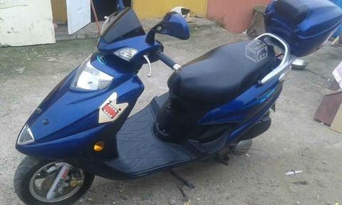 Moto scooter año 2015