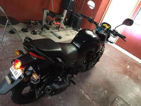 Moto Yamaha FZ 16