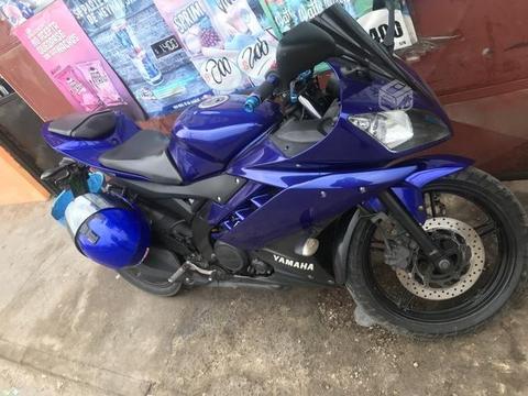 YAMAHA r15 RC con varios EXTRAS