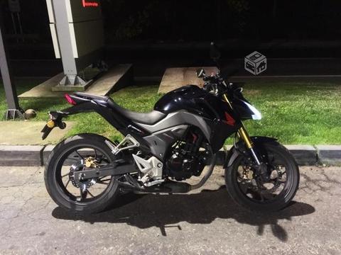 Honda CB190R como nueva