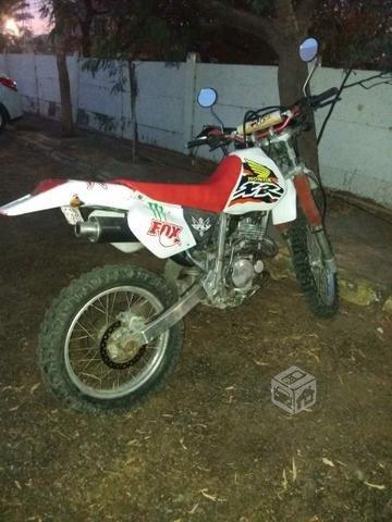 Honda xr 250 año 2004 liberada al dia