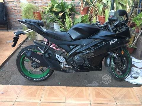 Yamaha R15 2015