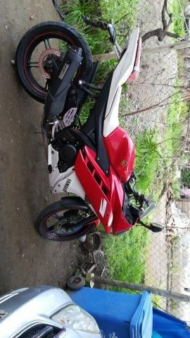 Yamaha r15