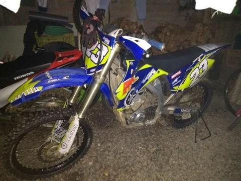 Impecable Yamaha YZ 250 f