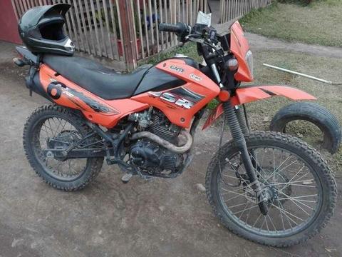 Moto um dsr