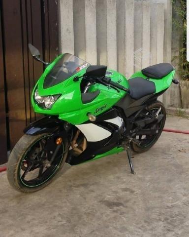 Kawasaki ninja 250 conversable