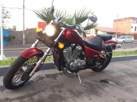 Permuta Honda Shadow 2007, 600cc