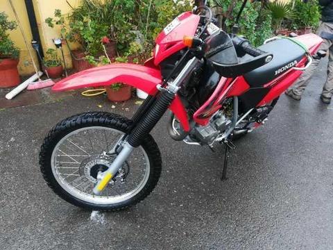 Moto Honda tornado 250