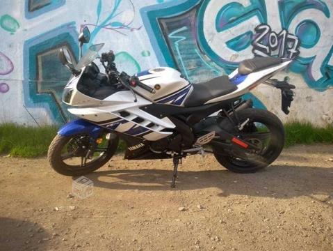Moto yamaha R15