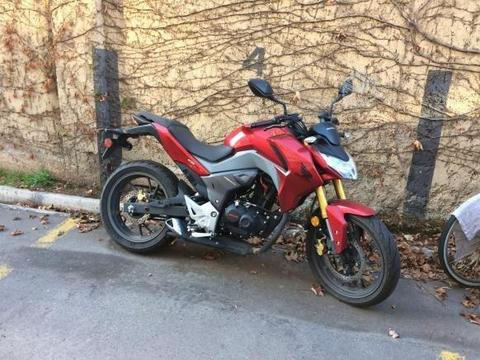 Honda CB190R Casi nueva