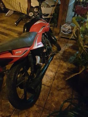 Um nitro 125r