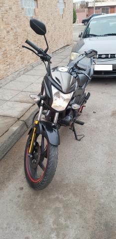 Honda new invicta negra 150 cc 2014