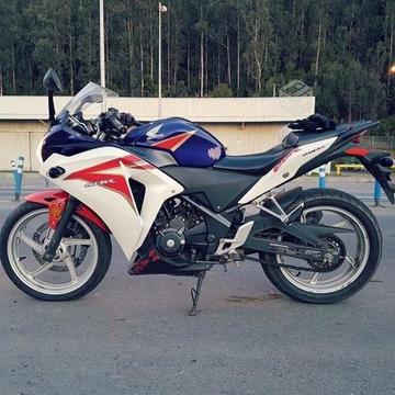 Honda cbr 250r