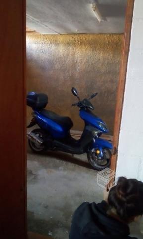 Moto scooter yamaha