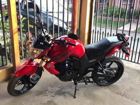 Moto Yamaha fz16 2014