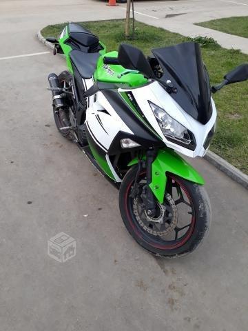 Kawasaki ninja 300 edicion aniversario exclusiva