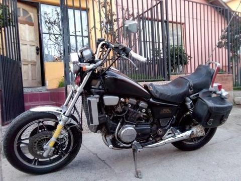 Moto Honda Magna 750cc año 86