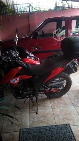 Moto loncin 200 año 2015 poco uso