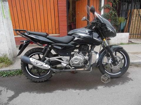 Moto PULSAR 180 (BAJAJ) año 2015 impecable