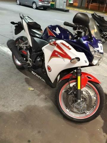 Honda cbr 250r